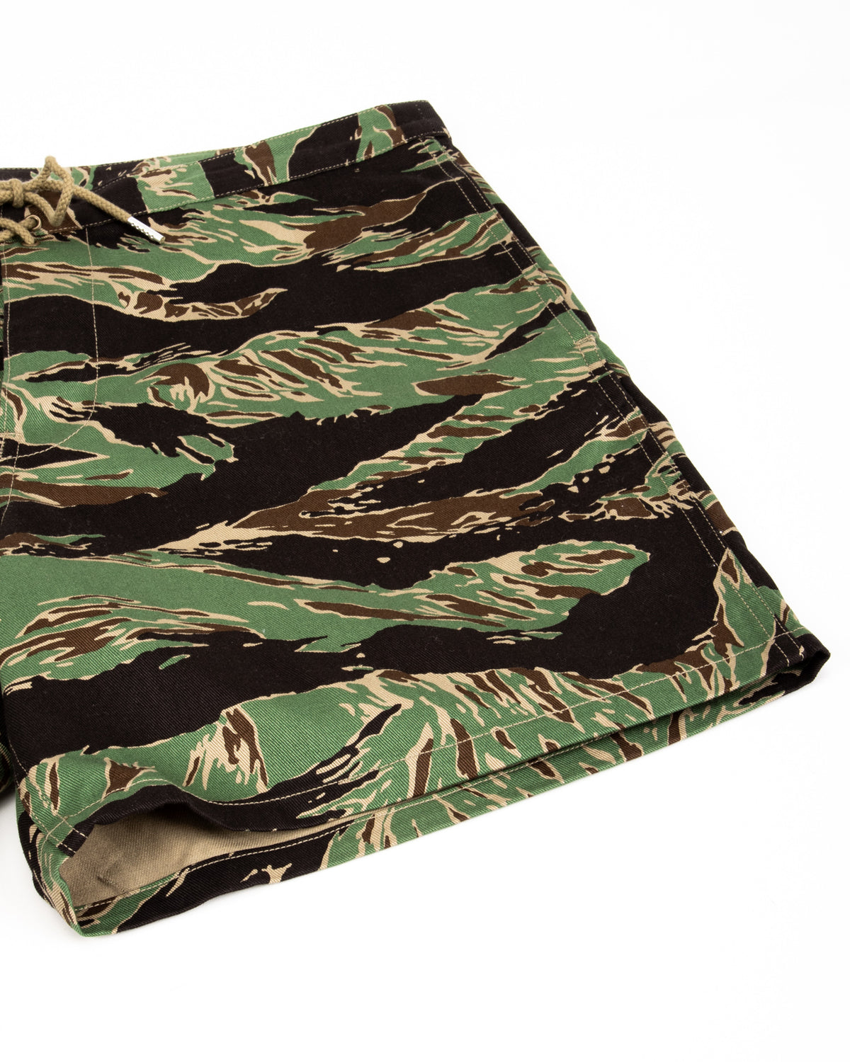 The Real McCoy's Tiger Camouflage Swim Shorts / John Wayne - Green - Standard & Strange