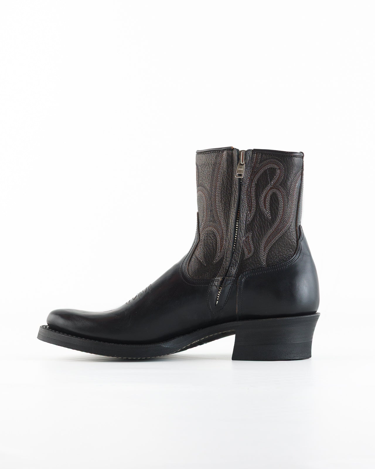 Rolling Dub Trio Loro Side Zip - Black Flame Embroidery - Standard & Strange