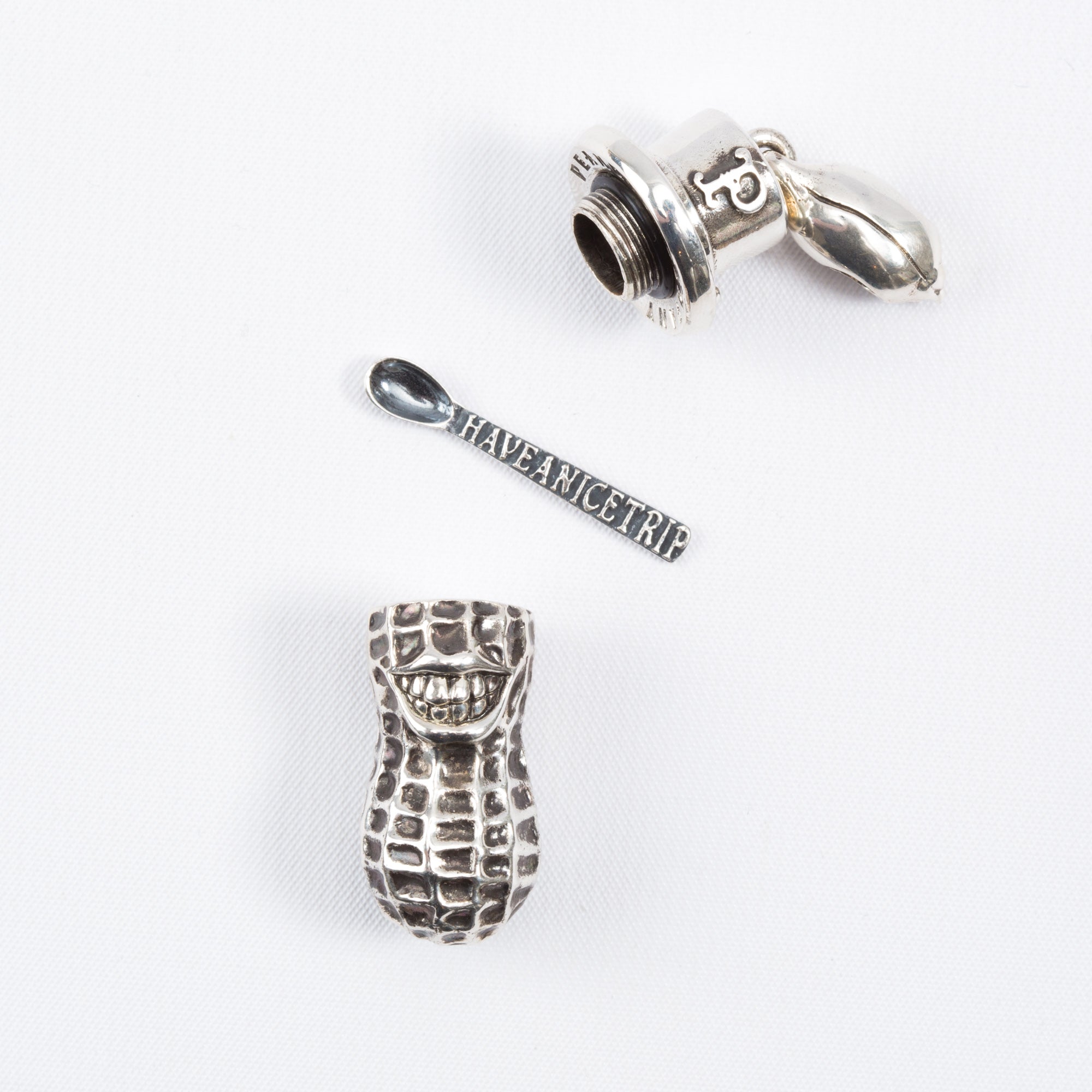 Peanuts & Co Yachimata Peanuts Pendant / Key Ring - Silver - Standard & Strange
