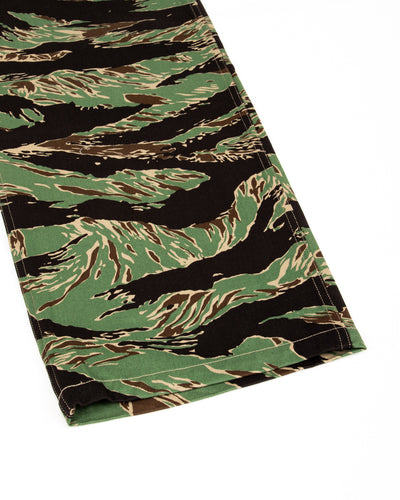 The Real McCoy's Tiger Camouflage Civilian Trousers / John Wayne - Green - Standard & Strange