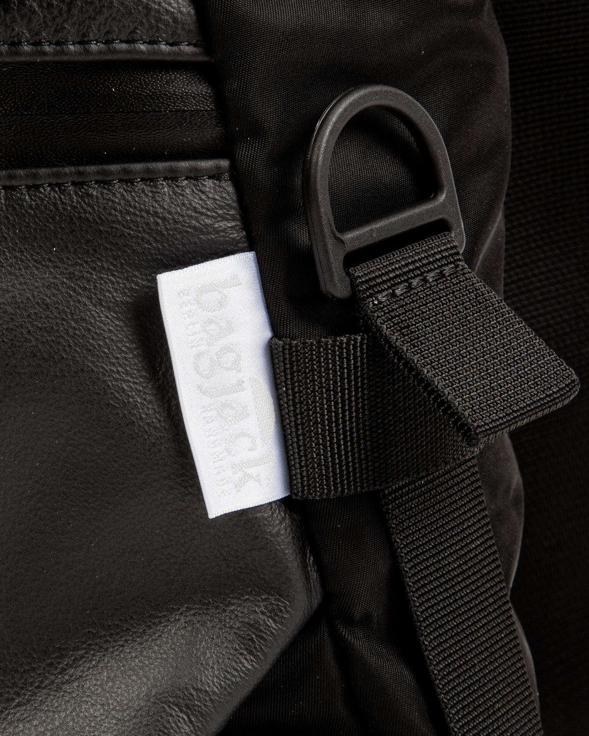 Bagjack Bull Leather Morph Pack TWST PKT - Black - Standard & Strange